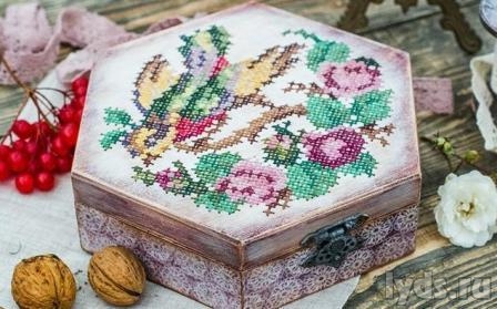 Иглой по дереву: новый взгляд на вышивку картин